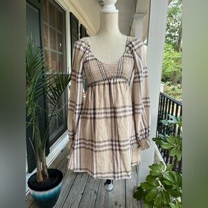 Coco + Jaimeson Babydoll V-neckline Plaid Metallic Mini Dress, LS, Small, EUC